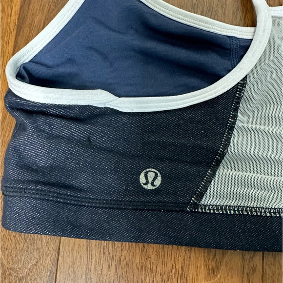 Lululemon Sports Bra Sz 6 - Picture 4 of 6